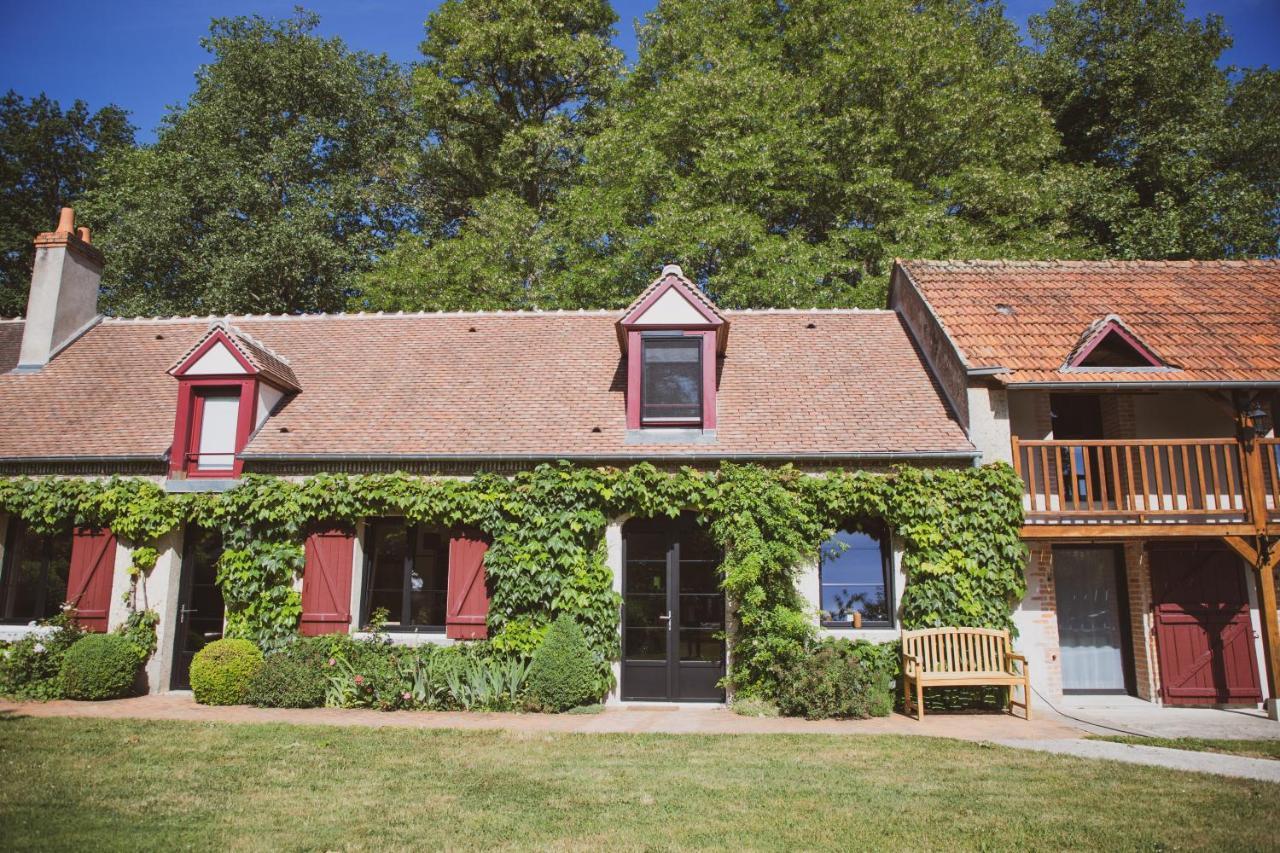 Domaine De Montizeau Bed & Breakfast Lailly-en-Val Exterior photo