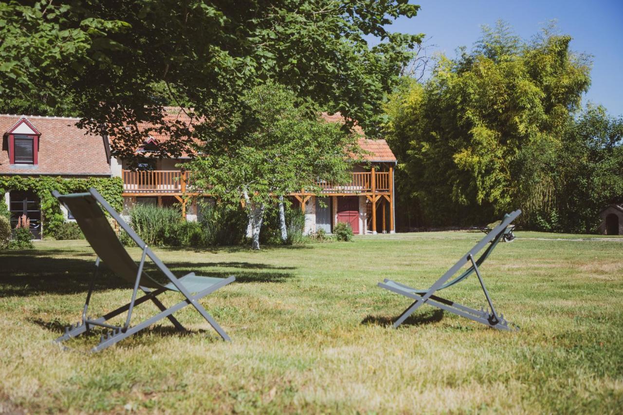 Domaine De Montizeau Bed & Breakfast Lailly-en-Val Exterior photo