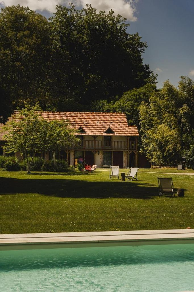 Domaine De Montizeau Bed & Breakfast Lailly-en-Val Exterior photo