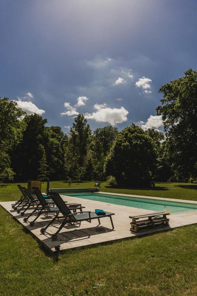 Domaine De Montizeau Bed & Breakfast Lailly-en-Val Exterior photo
